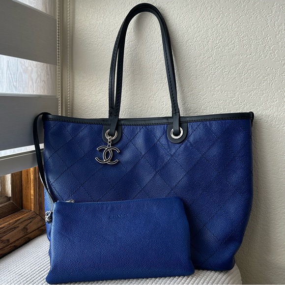 Chanel Blue Caviar Large Tote EUC - Picture 5 of 13
